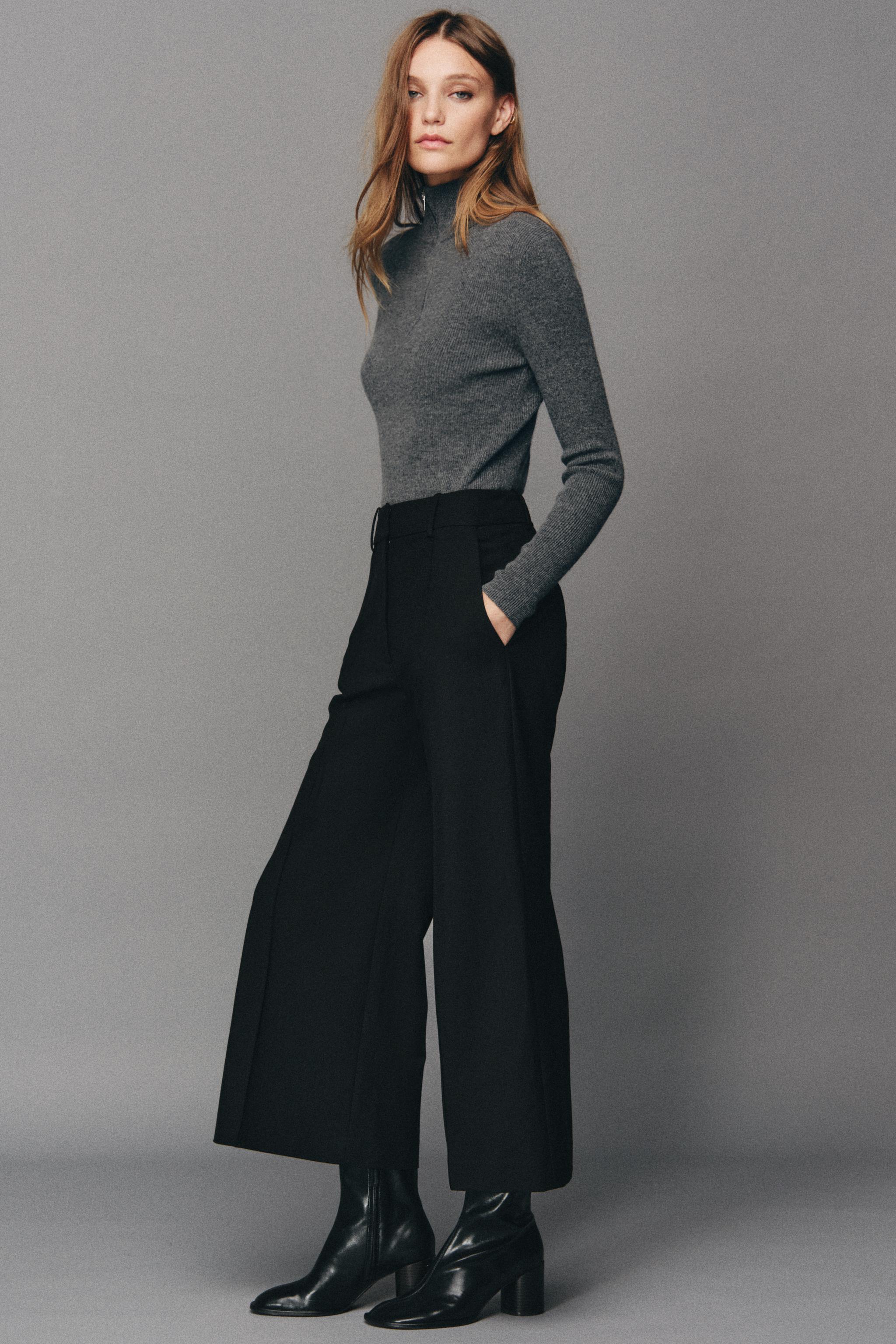 100% WOOL ZIP-UP SWEATER